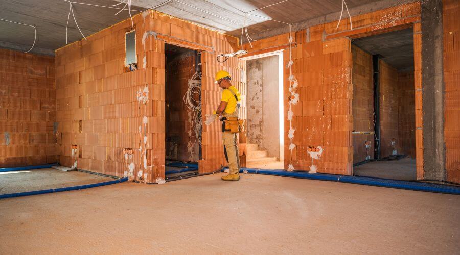 Expert Emergency Roof Repairs services in Russell, IA